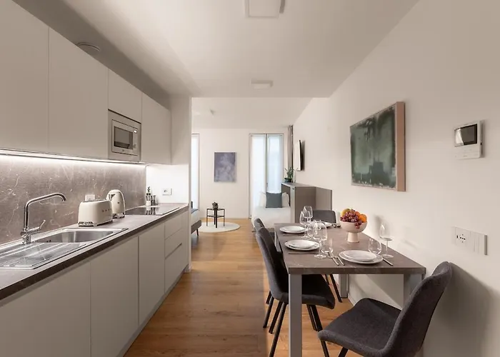 The Golden By Aura Luxury Collection * 코모